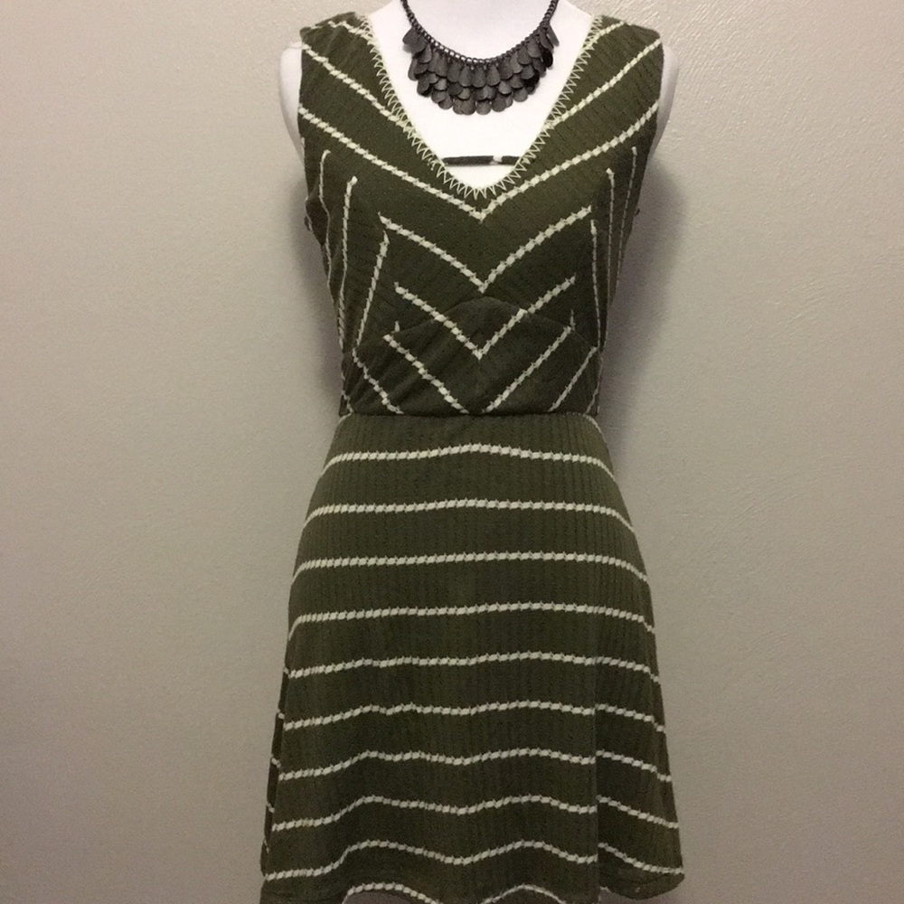 Olive 3 Pink Hearts dress Size S NWT Sleeveless